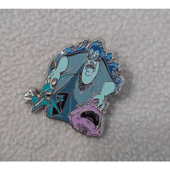 Disney Villains Hercules Hades Titans Hydra 2010 Trading Pin - Picture 2 of 4